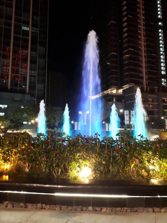 Uptown Mall Area Fort Bonifacio Manila Apartment Exterior foto